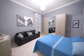 Suite (Blue) | Soundproofing, free WiFi, bed sheets - Giualduomo (Sant'Agata de'Goti)