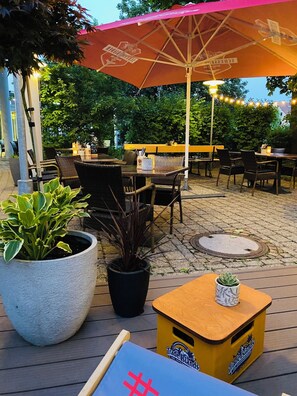 Dinner served, local cuisine, alfresco dining  - Hotel Kapuziner Hof (Biberach an der Riss)