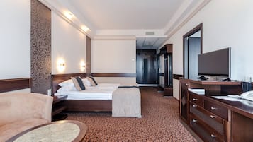 Comfort-Apartment, 2 Schlafzimmer | Minibar, Zimmersafe, VerdunkelungsvorhÀnge, BettwÀsche