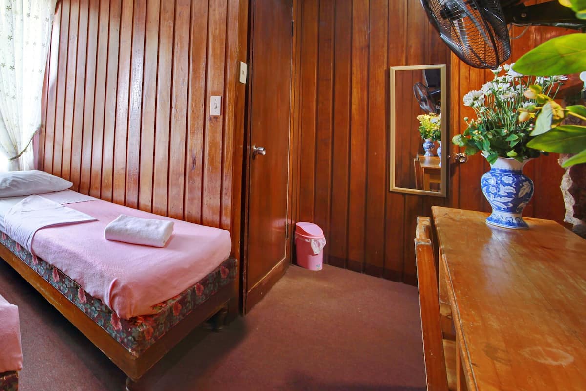 Studio | Desk, free WiFi, bed sheets, wheelchair access