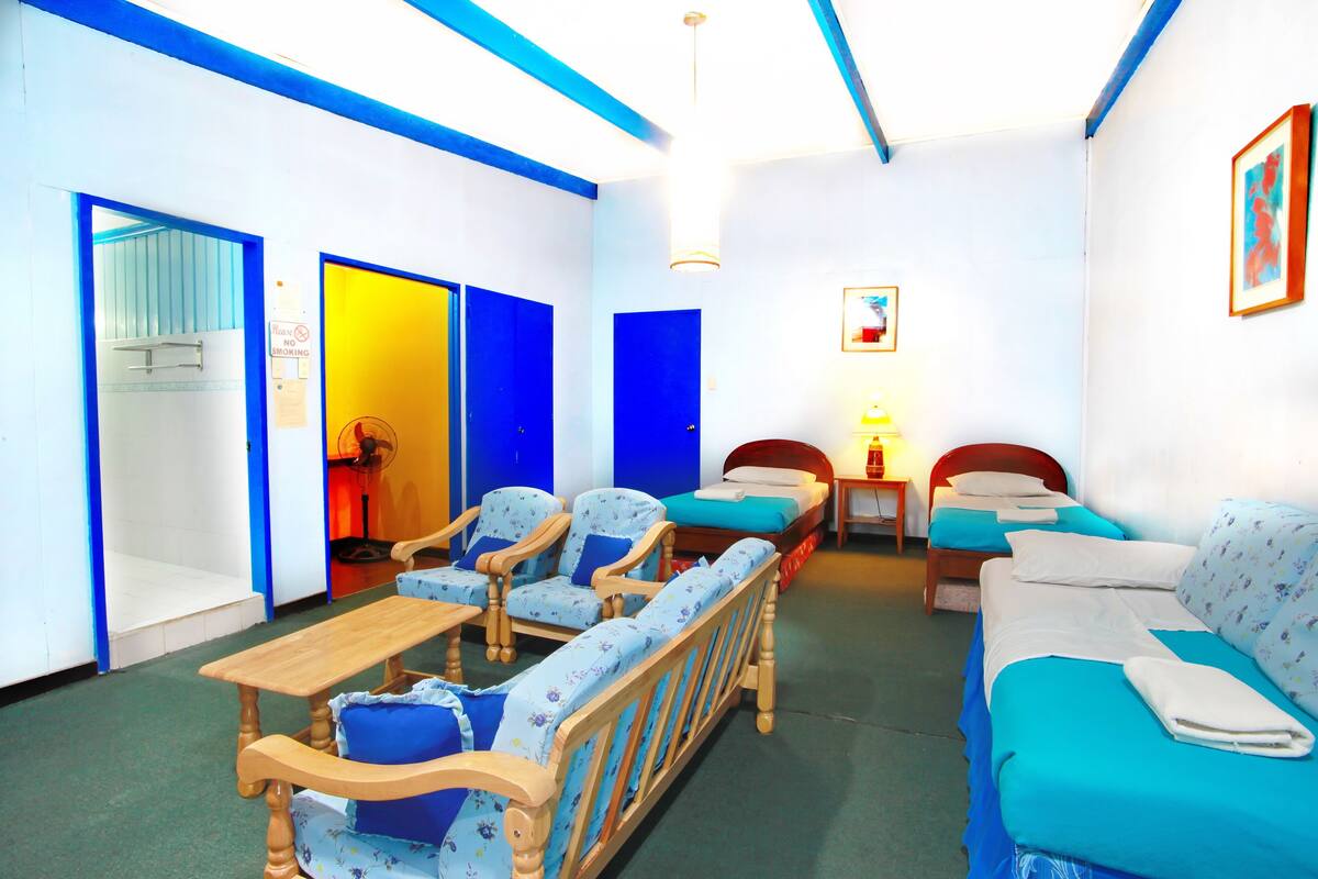 Family Room | Desk, free WiFi, bed sheets, wheelchair access