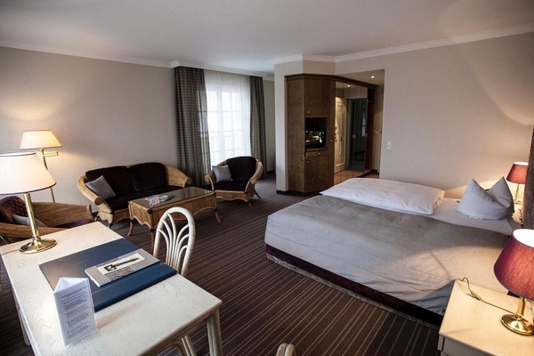Hypo-allergenic bedding available, pillowtop beds, minibar, in-room safe