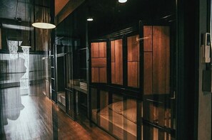 Shared Dormitory, Mixed Dorm | Free WiFi - Yaksa Private (Bangkok)