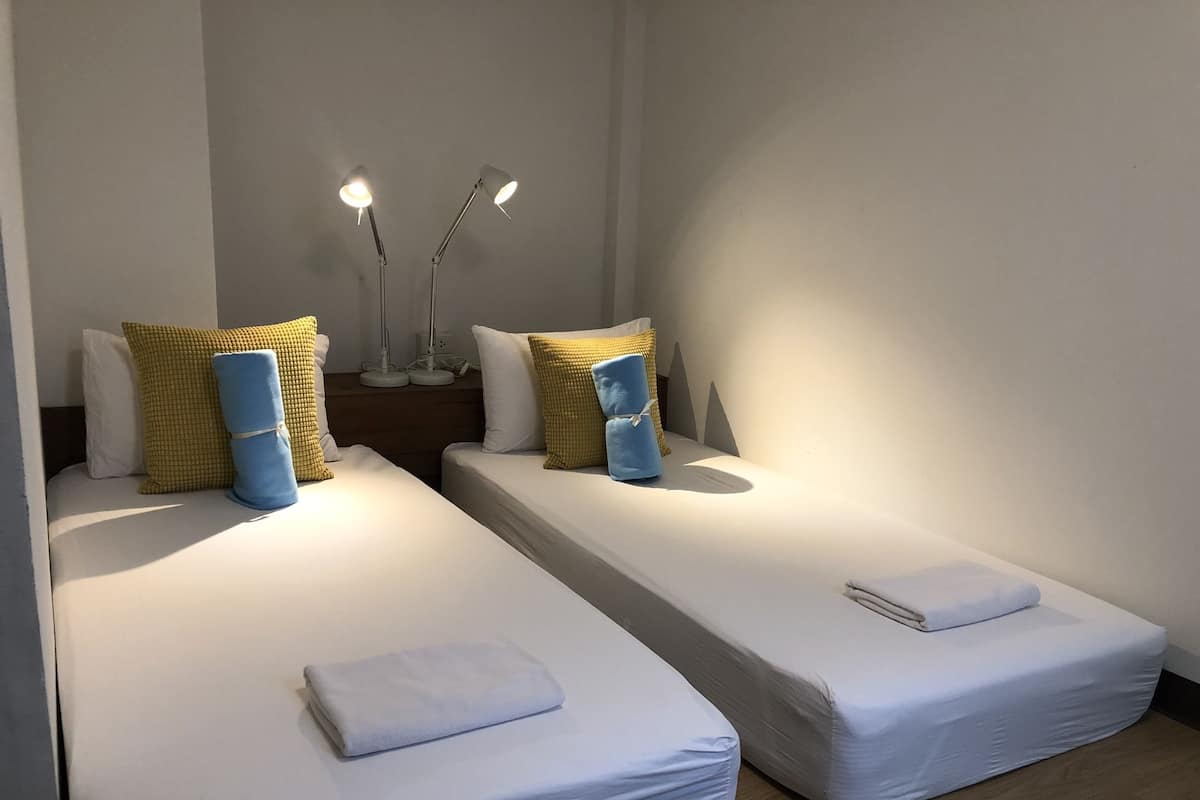 Habitación económica con 2 camas individuales | Wifi gratis