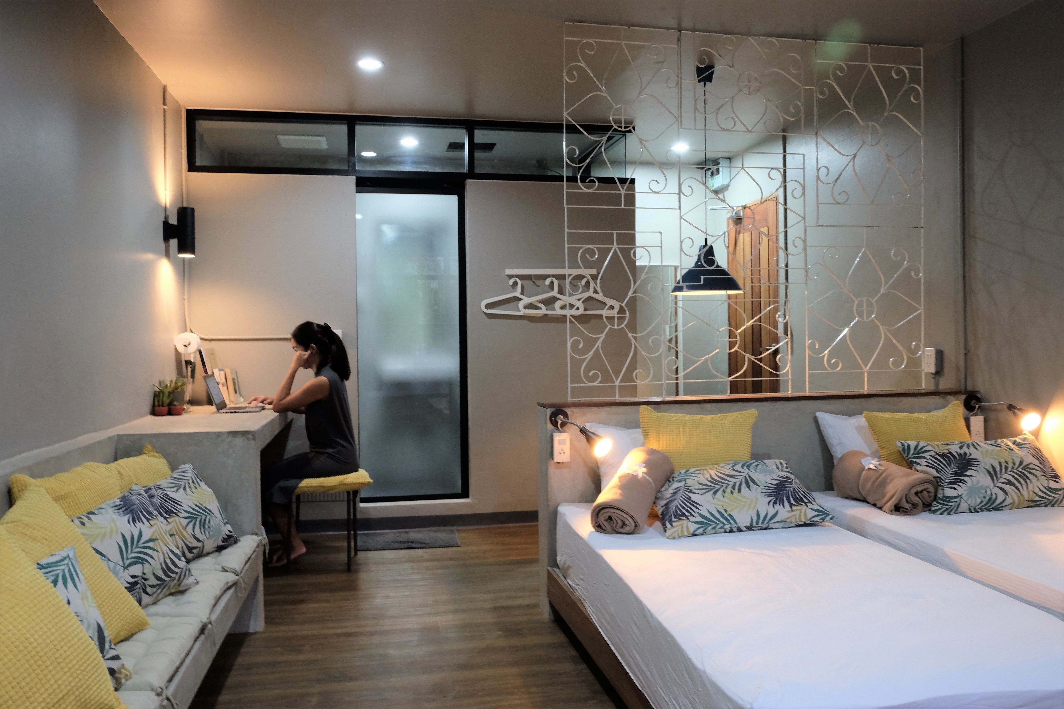  Private Room for 6 Persons (4th floor - no lift) | Truy cập Internet không dây miễn phí 