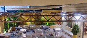 Black Iris Hotel