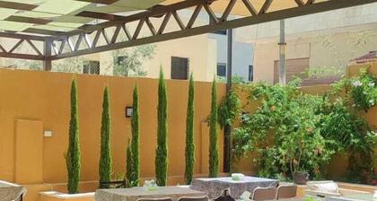 Black Iris Hotel