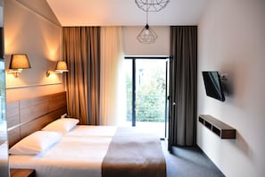 Superior Double or Twin Room | Minibar, in-room safe, blackout curtains, soundproofing - Hotel Garnet Tbilisi (Tbilisi)