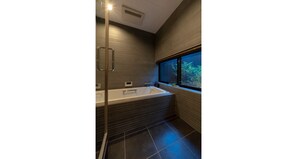 Suite Tradition, côté jardin (Japanese-Style) | Salle de bain