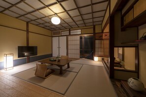 UME Japanese Suite
