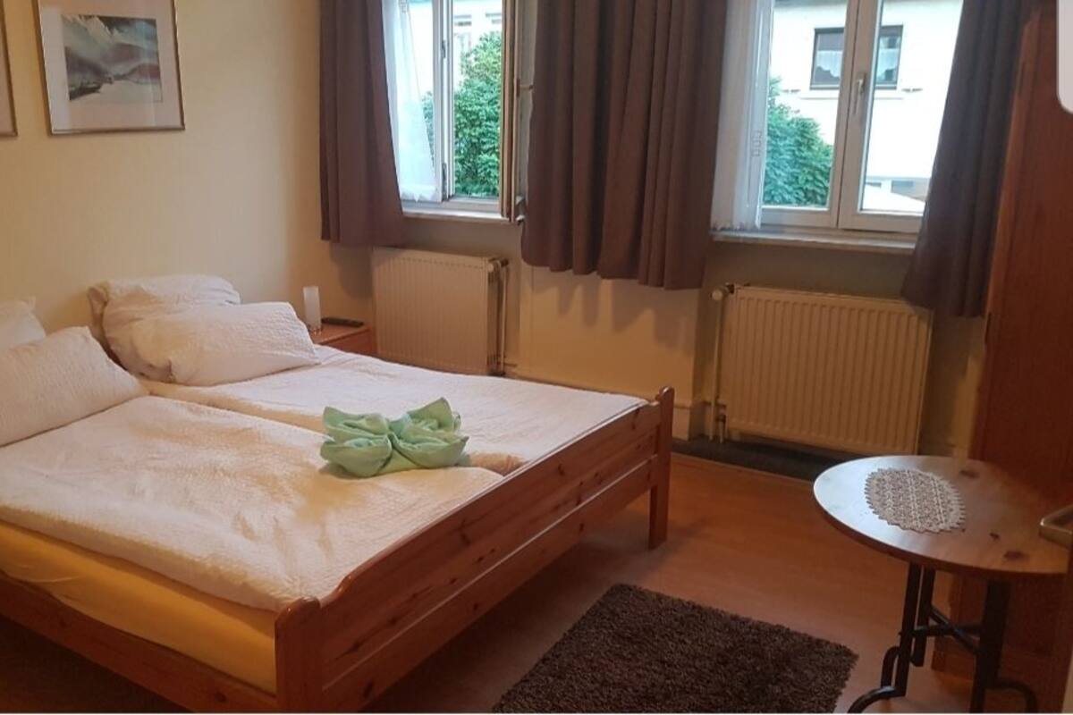 Standard Double Room | Desk, WiFi (free), bed sheets