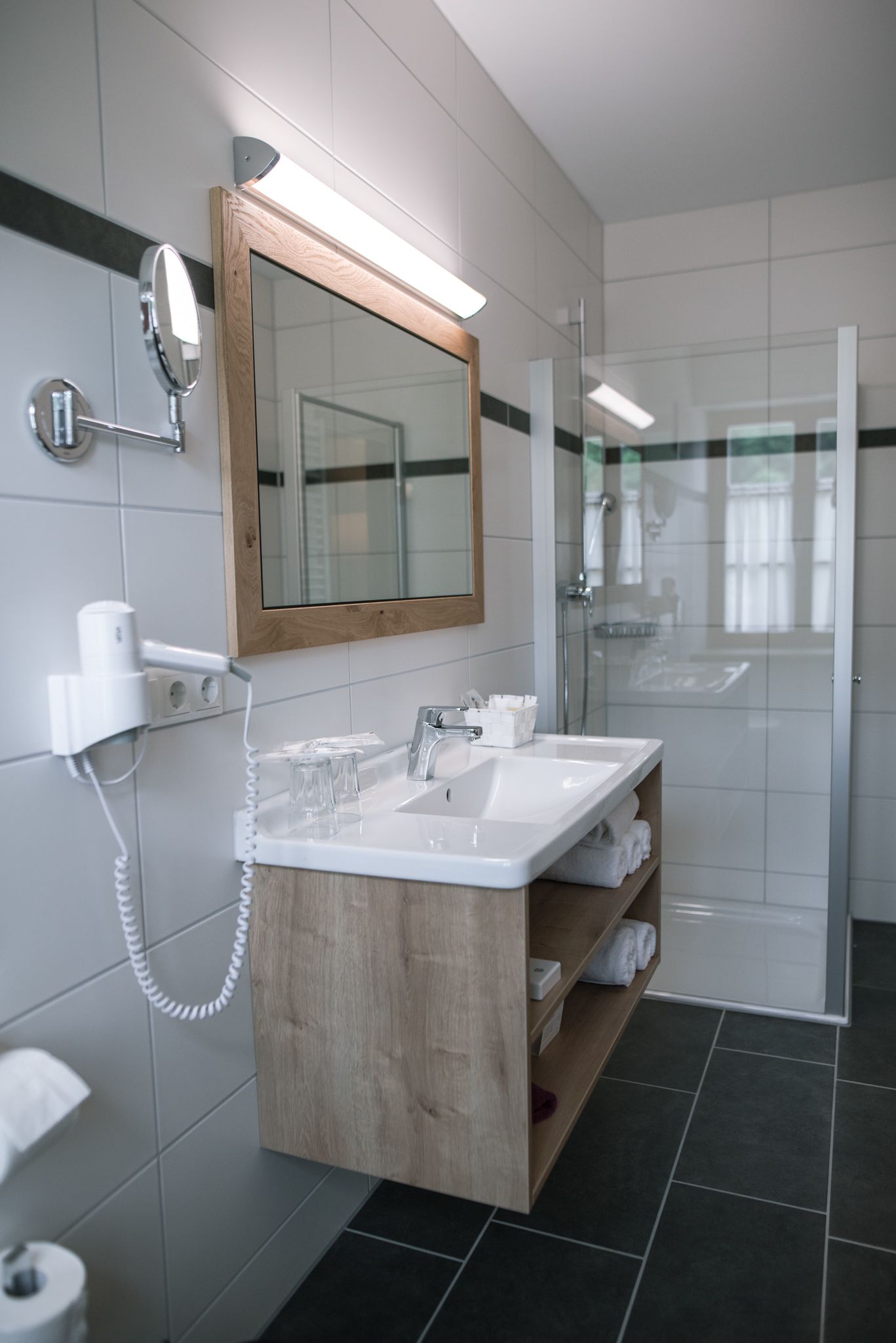 Shower, free toiletries, hair dryer, bathrobes