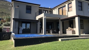Unclassified image, 3 of 17, button - Emerald Views (Cape Town)