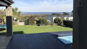 Unclassified image, 2 of 17, button - Emerald Views (Cape Town)
