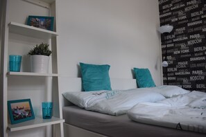 Studio Suite, 2 Single Beds, Kitchenette, Courtyard View | Living room - Apartment in the center with a balcony (Bratislava)