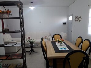 Standard Apartment, 1 Bedroom, Private Bathroom | In-room dining - Aguas Brillantes -Adults Only (Concepción)