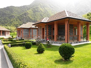 Executive Villa | Premium bedding, minibar, in-room safe, individually furnished - Sheki Park (Sheki)