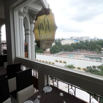 Hotel Raj Palace
