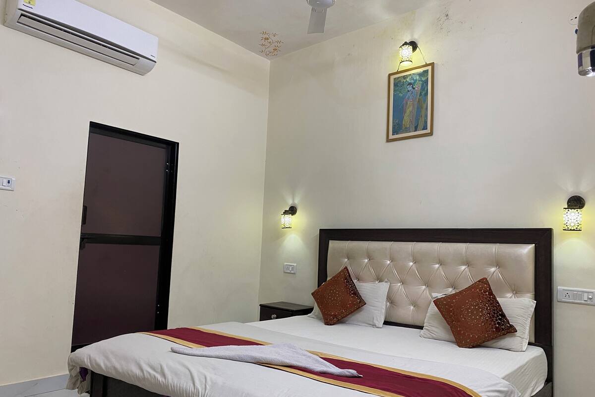 Cortinas blackout, wifi gratis y ropa de cama 