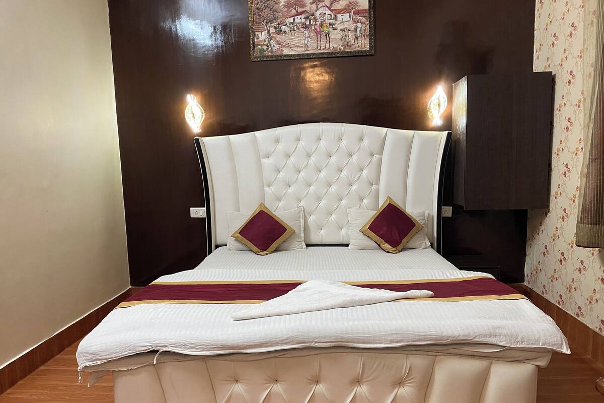 Cortinas blackout, wifi gratis y ropa de cama 