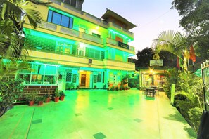 Interior entrance - Shri Ganesh Hotel (Abu Road)