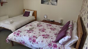 Familienzimmer, eigenes Bad | Ausblick vom Zimmer
