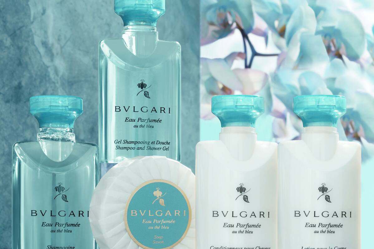 separate bathtub and shower, hair dryer, bathrobes, slippers