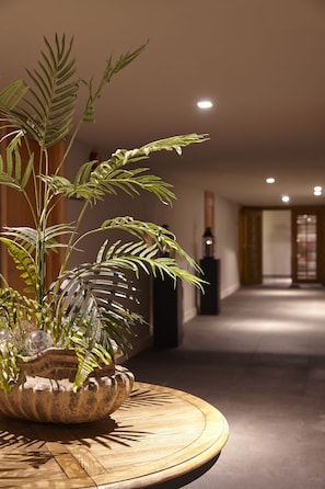 Massagens com pedras quentes, massagens