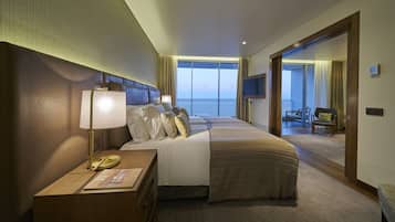 1 bedroom, in-room safe, desk, blackout drapes