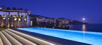 Les Suites at The Cliff Bay