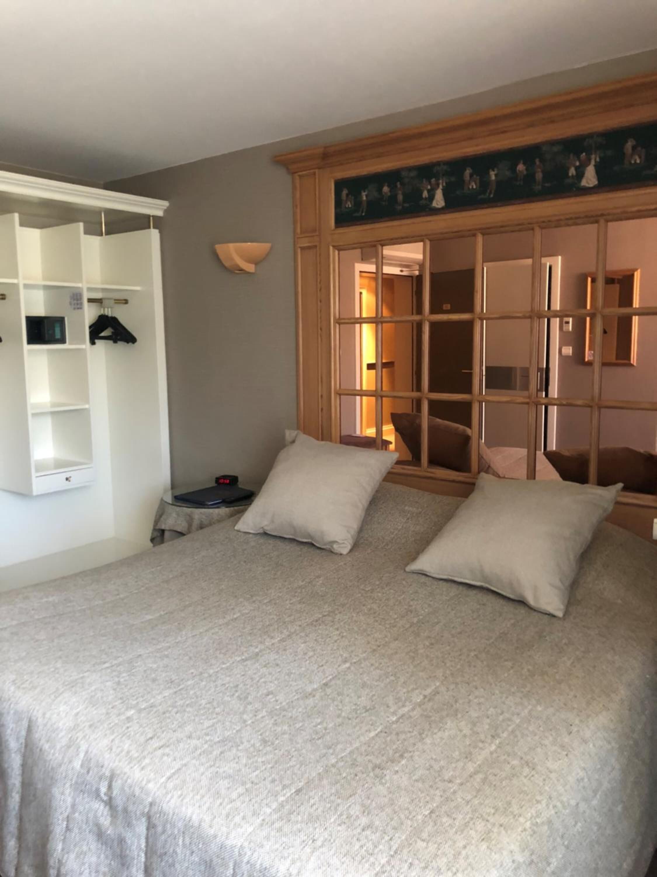 minibar, in-room safe, desk, blackout curtains