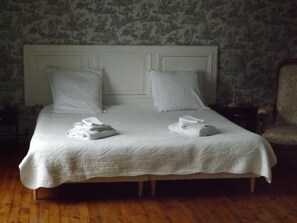 Individually decorated, individually furnished, soundproofing - Château de Yaucourt Bussus (Yaucourt-Bussus)