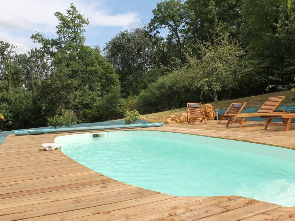 Piscine extérieure (ouverte en saison)