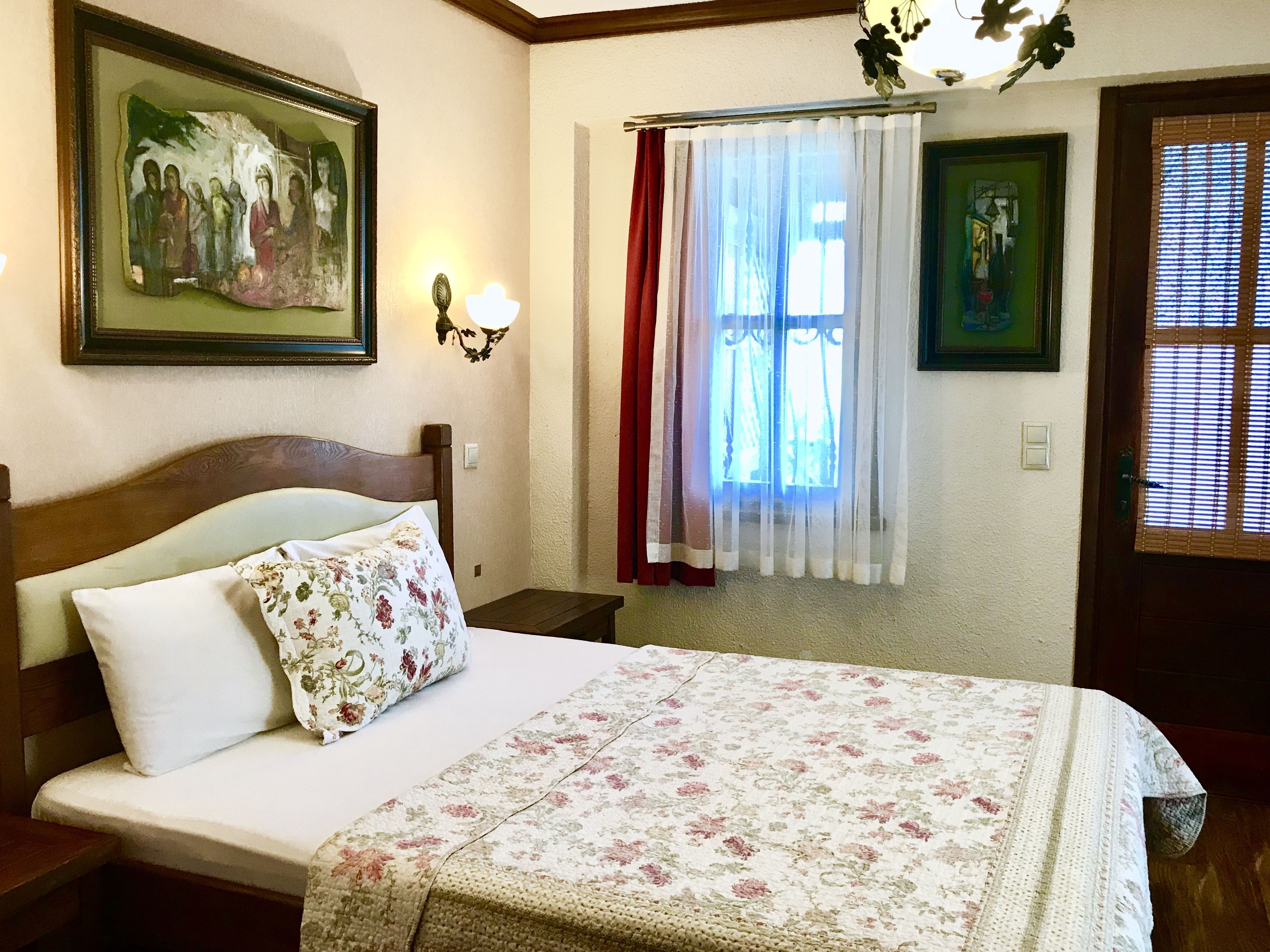 standard double room, 1 double bed | 1 bedroom, premium bedding, minibar, individually decorated