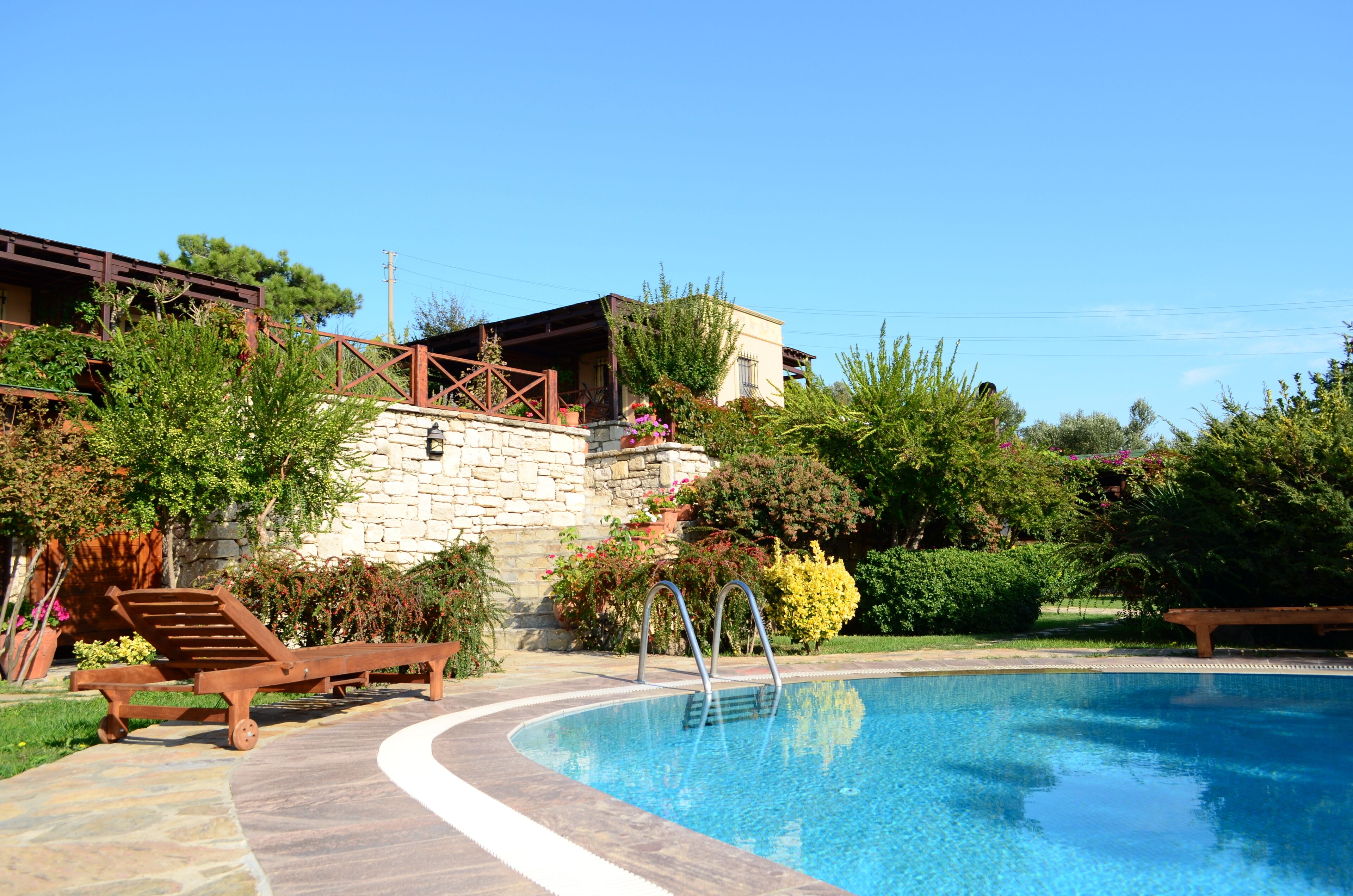 Outdoor pool, pool loungers