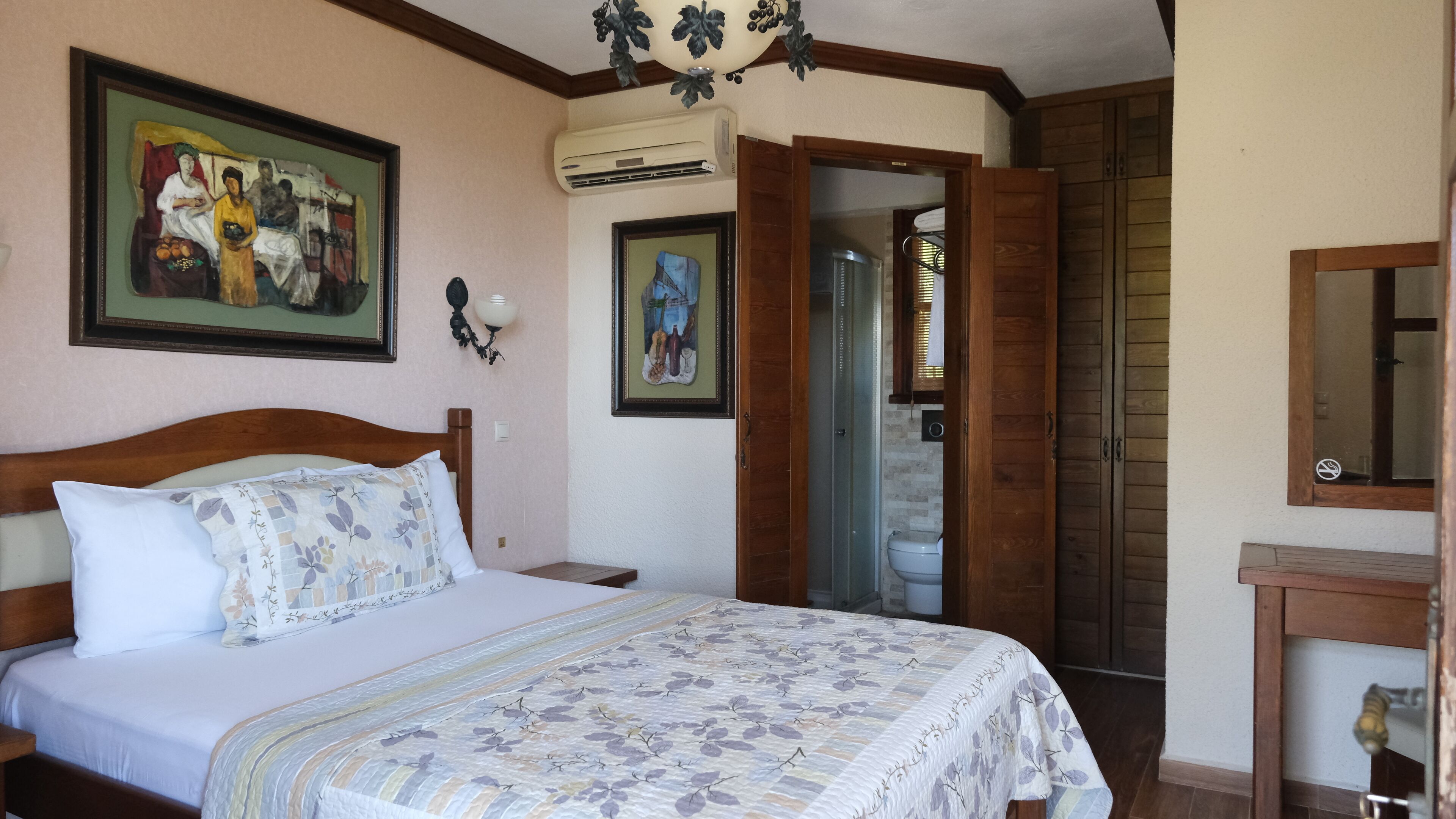 standard double room, 1 double bed | 1 bedroom, premium bedding, minibar, individually decorated