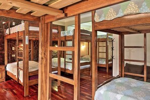 Caja fuerte, wifi gratis, ropa de cama