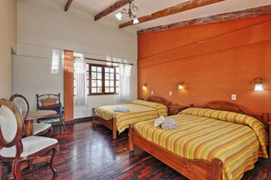 Dormitorio compartido Confort, 4 habitaciones, baño compartido | Caja de seguridad en la habitación, wifi gratis y ropa de cama 