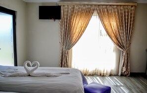 Phòng Tiêu chuẩn, nhiều giường | Bàn, bàn ủi/dụng cụ ủi quần áo, truy cập Internet không dây miễn phí 