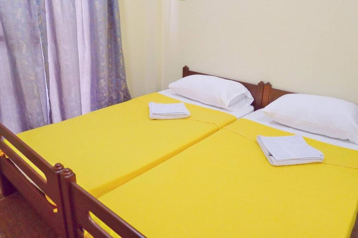 Basic Double Room | Desk, blackout drapes, WiFi (free), bed sheets