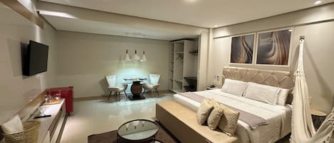 Executive suite, 1 kingsize bed, niet-roken | 1 slaapkamer, een bureau, een laptopwerkplek