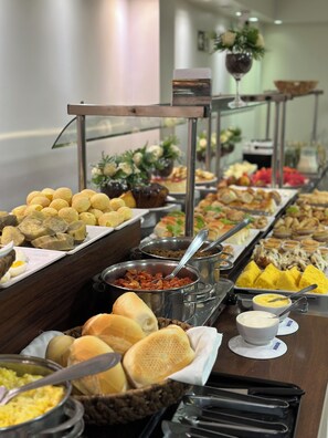 Coffee and/or coffee maker - Hotel Palace Santarem (Santarém)