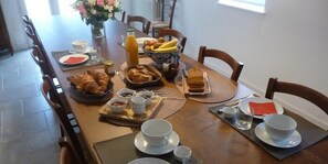 Petit-déjeuner continental compris tous les jours