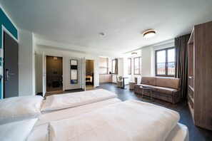 In-room safe, free WiFi