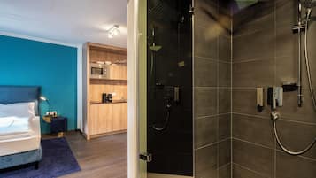 Shower, free toiletries, hair dryer, towels