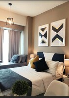 舒适开间 | 特色装修、特色家居、办公桌、笔记本电脑工作区