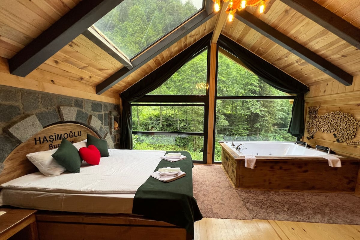 Bungalow | 1 kamar tidur, minibar, brankas, dan kedap suara