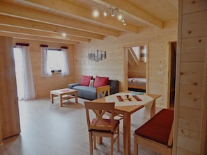 Comfort Condo, 2 Bedrooms, Non Smoking | In-room safe, iron/ironing board, free WiFi, bed sheets - Holzblockhaus Stark (Kelheim)