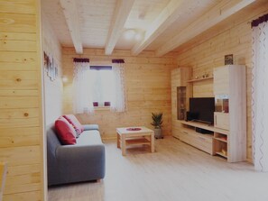 Comfort Condo, 2 Bedrooms, Accessible, Non Smoking | In-room safe, iron/ironing board, free WiFi, bed sheets