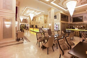 Lobby sitting area - Miss Istanbul Hotel & Spa (Istanbul)